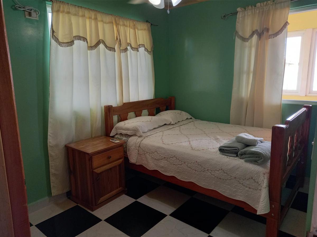 Urania House Villa Bocas Town Exterior foto